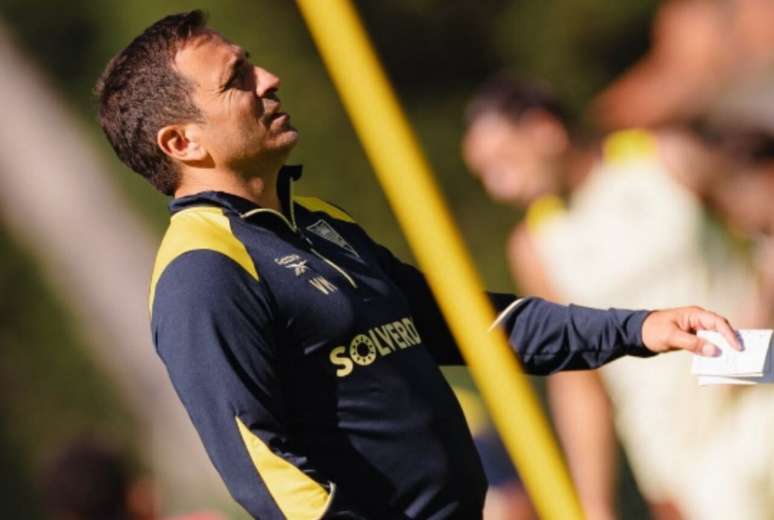 T&eacute;cnico Vasco Matos busca reencontrar o caminho das vit&oacute;rias para o Estoril &ndash;