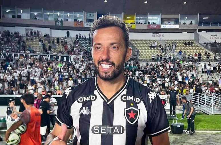 Botafogo-PB, do veterano Nen&ecirc;, &eacute; um dos oito classificados &agrave; fase final da Terceirona &ndash;