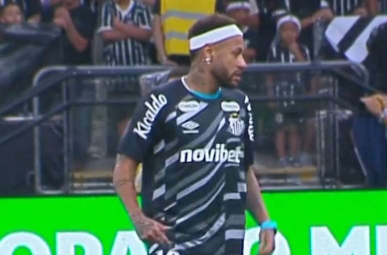 Neymar usa faixa na cabe&ccedil;a em cl&aacute;ssico contra o Corinthians &ndash;