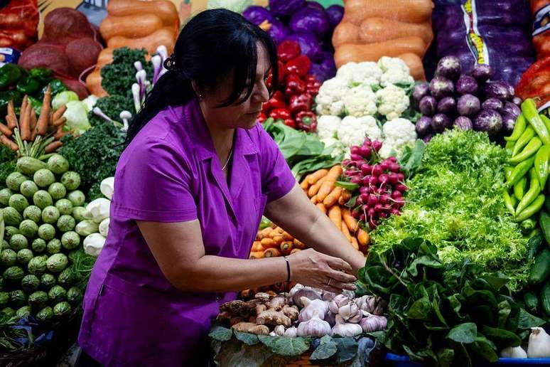 Muitos argentinos est&atilde;o pedindo empr&eacute;stimos para custear a compra de produtos b&aacute;sicos