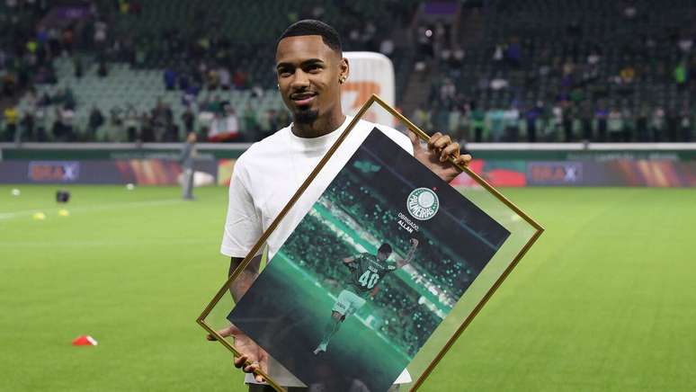 Brasileiro mira sequ&ecirc;ncia de compatriotas que fizeram hist&oacute;ria na Premier League &ndash;