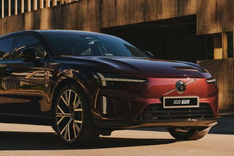 Volvo ES90