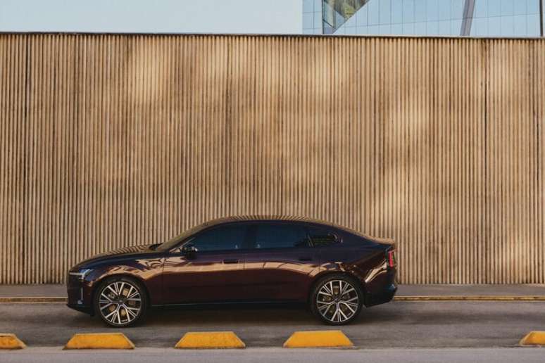 Volvo ES90
