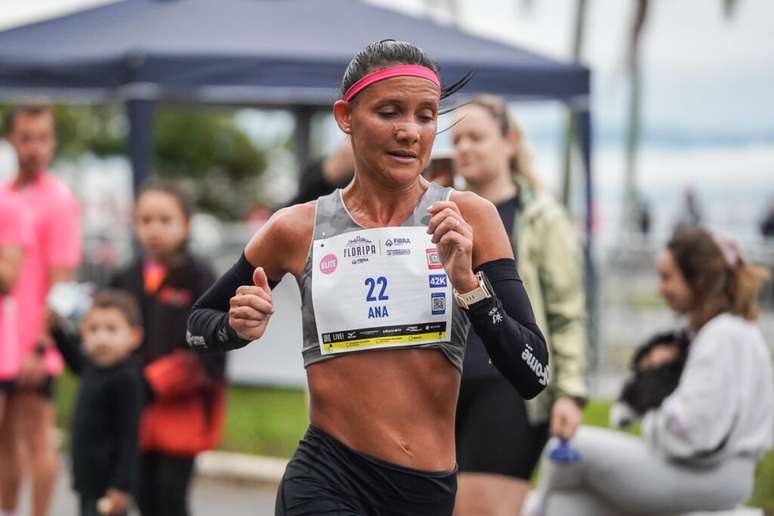 Ana Catarina Am&acirc;ncio, campe&atilde; da maratona com novo recorde (Foto: Fernanda Paradizo)