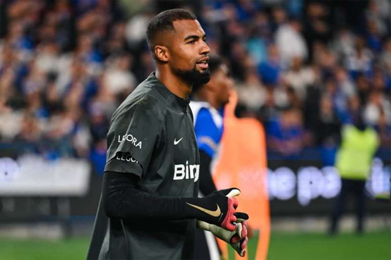 Espanhol vive momento de incerteza sobre sua perman&ecirc;ncia no clube &ndash;