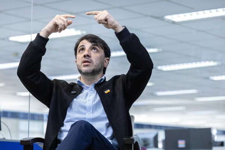 Renan Santos, candidato do Miss&atilde;o &agrave; Presid&ecirc;ncia da Rep&uacute;blica, concede entrevista ao Estad&atilde;o