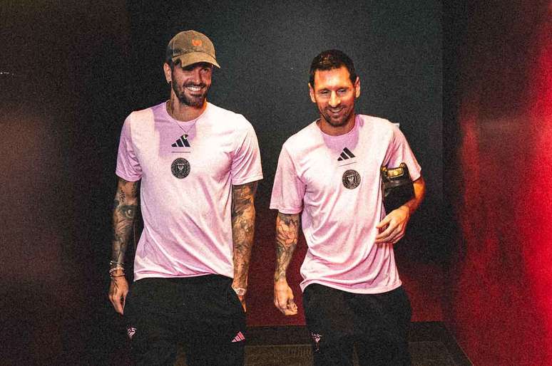 Messi e Rodrigo De Paul compartilham vesti&aacute;rio no Inter Miami &ndash;