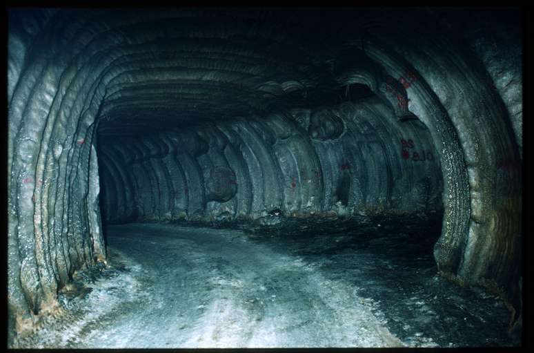 O petr&oacute;leo da reserva estrat&eacute;gica &eacute; armazenado em cavernas subterr&acirc;neas escavadas em forma&ccedil;&otilde;es de sal