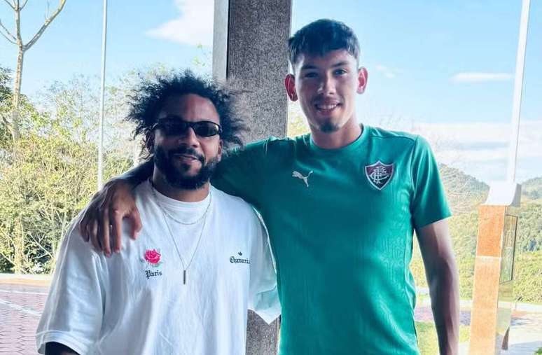 Zagueiro paraguaio Carlos Areco tem 1,91m e &eacute; visto como promessa &ndash;