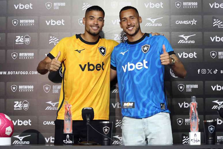 Warleson e Batista durante apresenta&ccedil;&atilde;o no Mais Tradicional &ndash;
