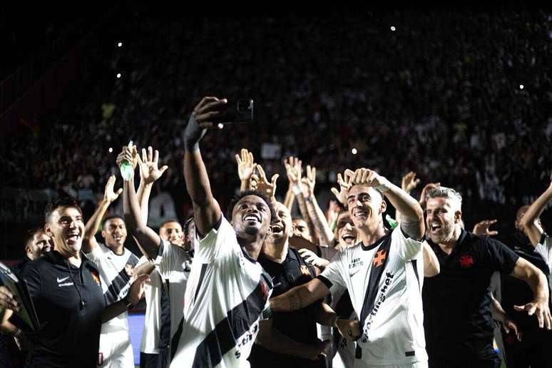 Vasco vence Vit&oacute;ria no Barrad&atilde;o &ndash;
