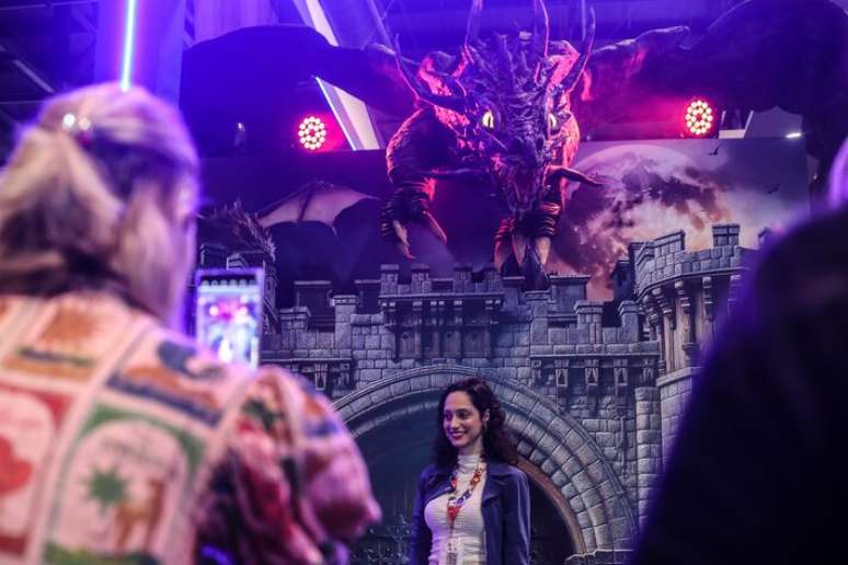 Imagem da 27&ordf; edi&ccedil;&atilde;o da Bienal do Livro de S&atilde;o Paulo. As casas editoriais vem investindo em estandes 'instagram&aacute;veis'.