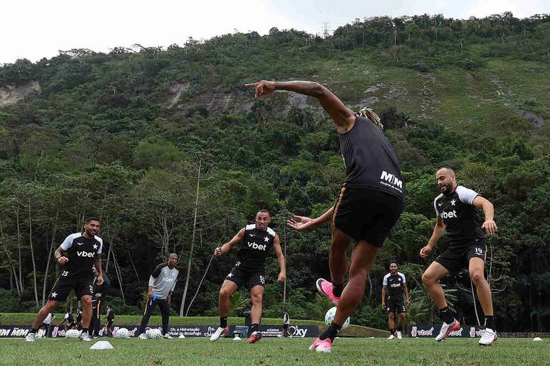 Alvinegros se preparam para domingo &ndash;