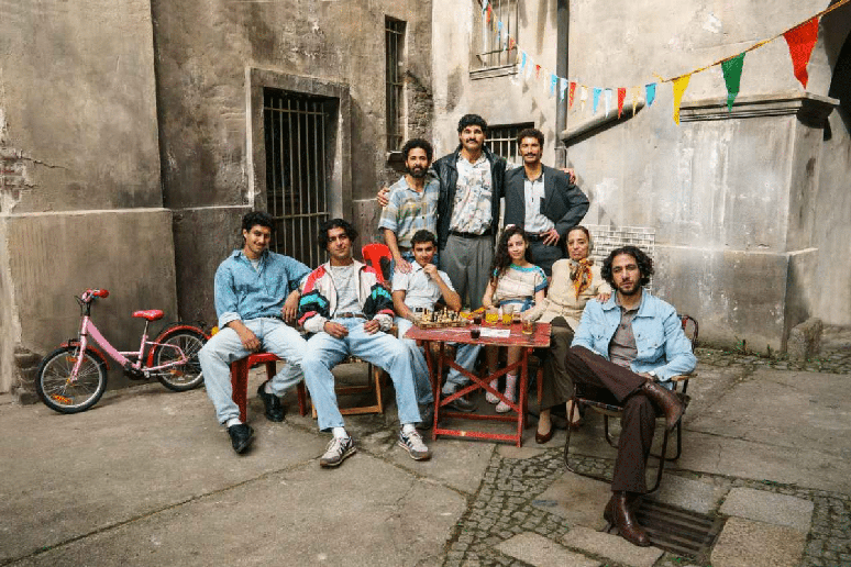 Em &ldquo;4 Blocks Zero&rdquo;, a fam&iacute;lia Hamady chega &agrave; Alemanha e come&ccedil;a a construir sua trajet&oacute;ria no submundo do crime 