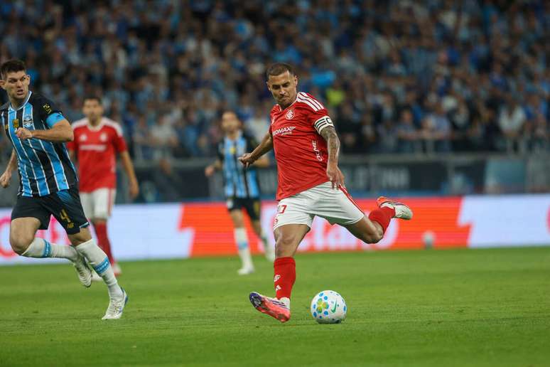 Gr&ecirc;mio e Internacional fizeram um grande jogo na Arena nesta quinta &ndash;