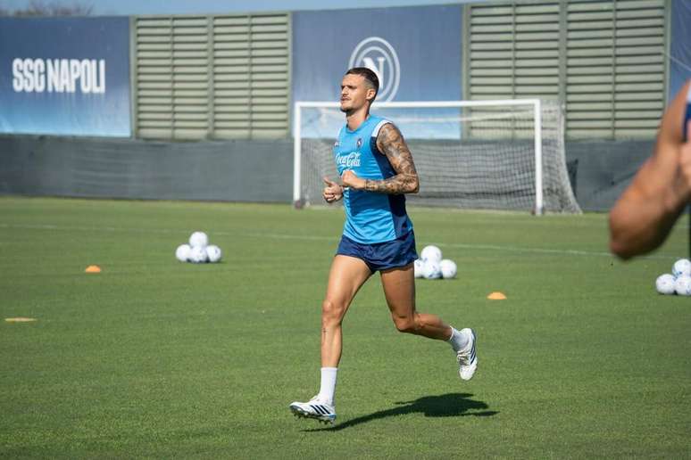 Atividade de prepara&ccedil;&atilde;o do Napoli antes de encarar a Inter &ndash;