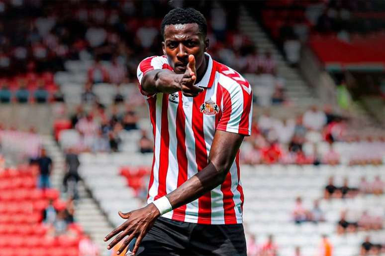 Angulo defender&aacute; as cores do Sunderland, da Premier League &ndash;