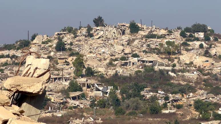 Israel destruiu vilarejos inteiros ao longo da fronteira