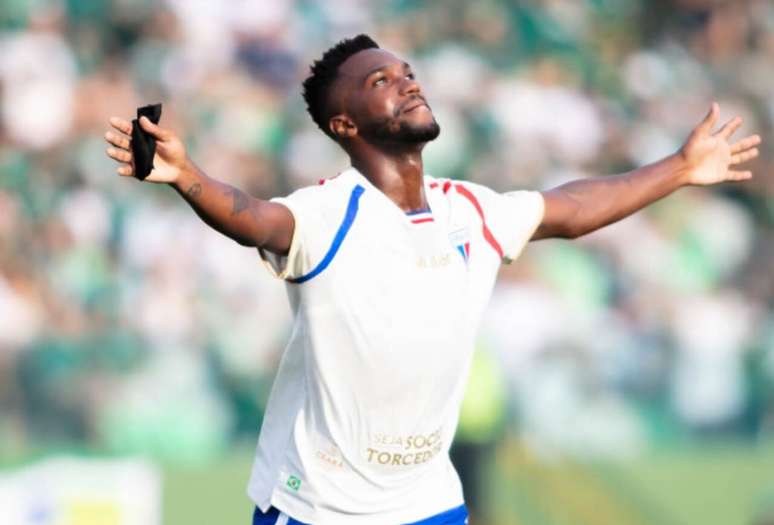 Vitinho marca e o Fortaleza vence mais uma na S&eacute;rie B.