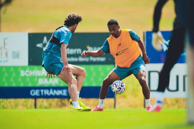 Everton se prepara para enfrentar o Manchester United neste domingo &ndash;