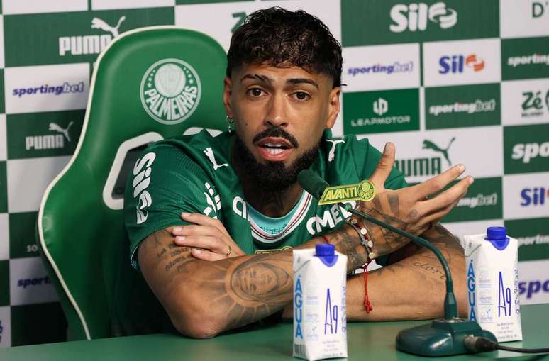 Barboza ainda busca seu espa&ccedil;o entre os titulares do Palmeiras &ndash;