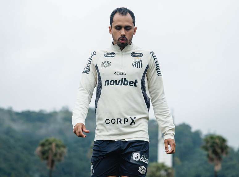 Lima deve ficar no banco do Santos contra o Inter &ndash;