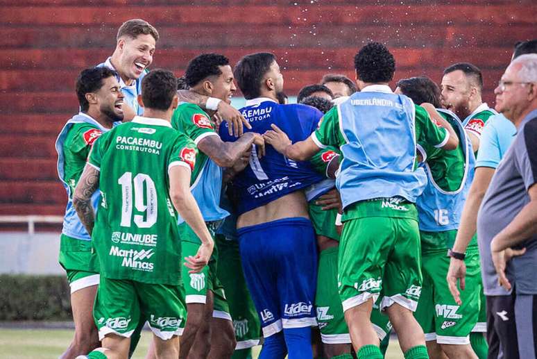 Uberl&acirc;ndia joga fora de casa a primeira partida da final da S&eacute;rie D.