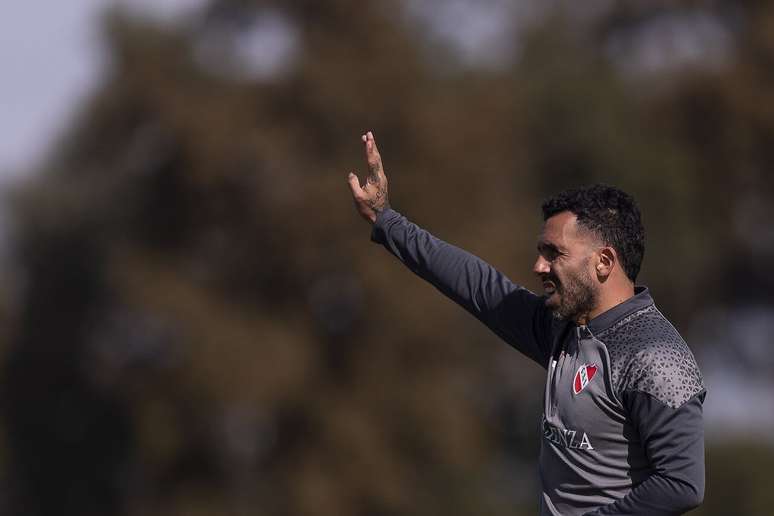 Tevez se aventurou na carreira de treinador ap&oacute;s pendurar as chuteiras em 2021 &ndash; Divulga&ccedil;&atilde;o/ CA Independiente