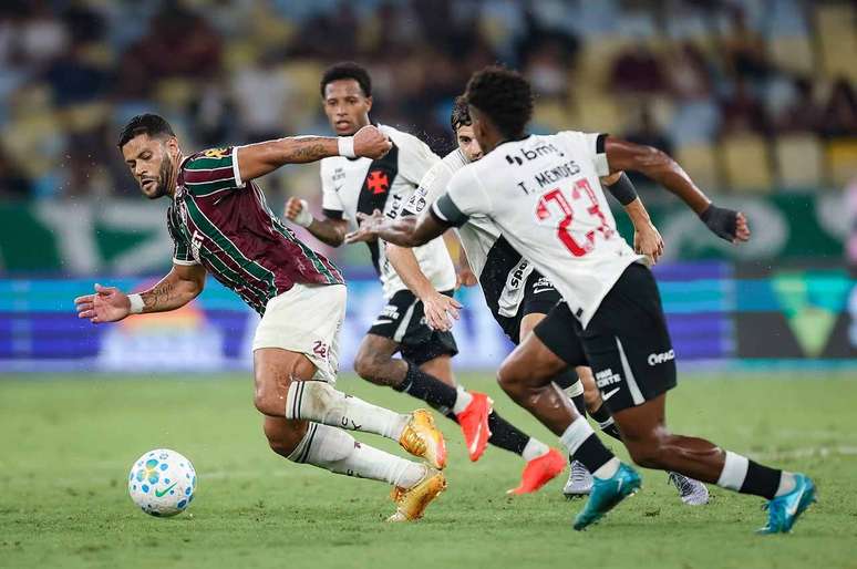 Thiago Mendes durante o cl&aacute;ssico entre Vasco e Fluminense &ndash;
