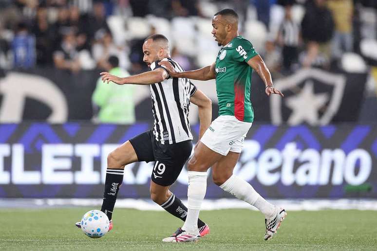 Botafogo e Palmeiras fizeram um confronto equilibrado pelo Campeonato Brasileiro &ndash;