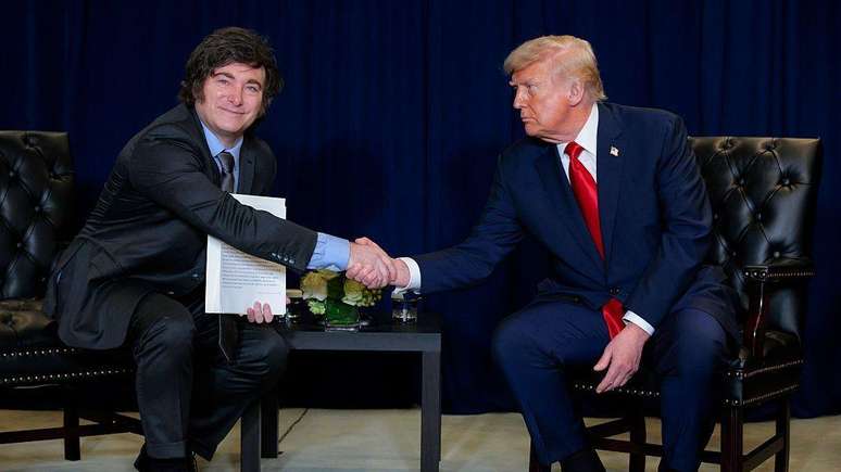 Os EUA reconhecem o dom&iacute;nio brit&acirc;nico sobre as Ilhas Malvinas, mas Trump sugeriu que est&aacute; "reavaliando" a posi&ccedil;&atilde;o americana.