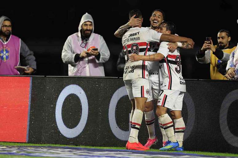 S&atilde;o Paulo fica mais confort&aacute;vel no Brasileir&atilde;o &ndash;