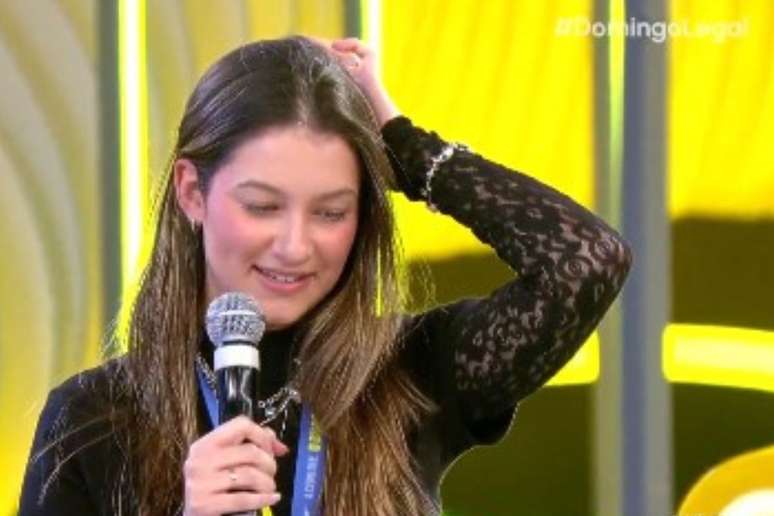 Gabriella, produtora do SBT, d&aacute; seu relato no Domingo Legal