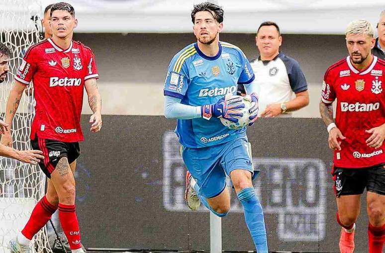 Flamengo &eacute; o novo l&iacute;der do Campeonato Brasileiro, com 54 pontos &ndash;