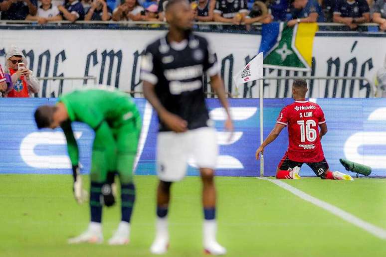 Samuel Lino fez o &uacute;nico gol do Flamengo na vit&oacute;ria sobre o Remo, neste domingo (6), no Mangueir&atilde;o &ndash;