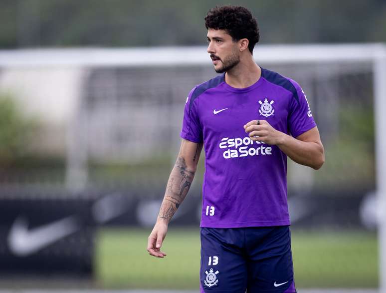 Gustavo Henrique durante treinamento do Corinthians 
