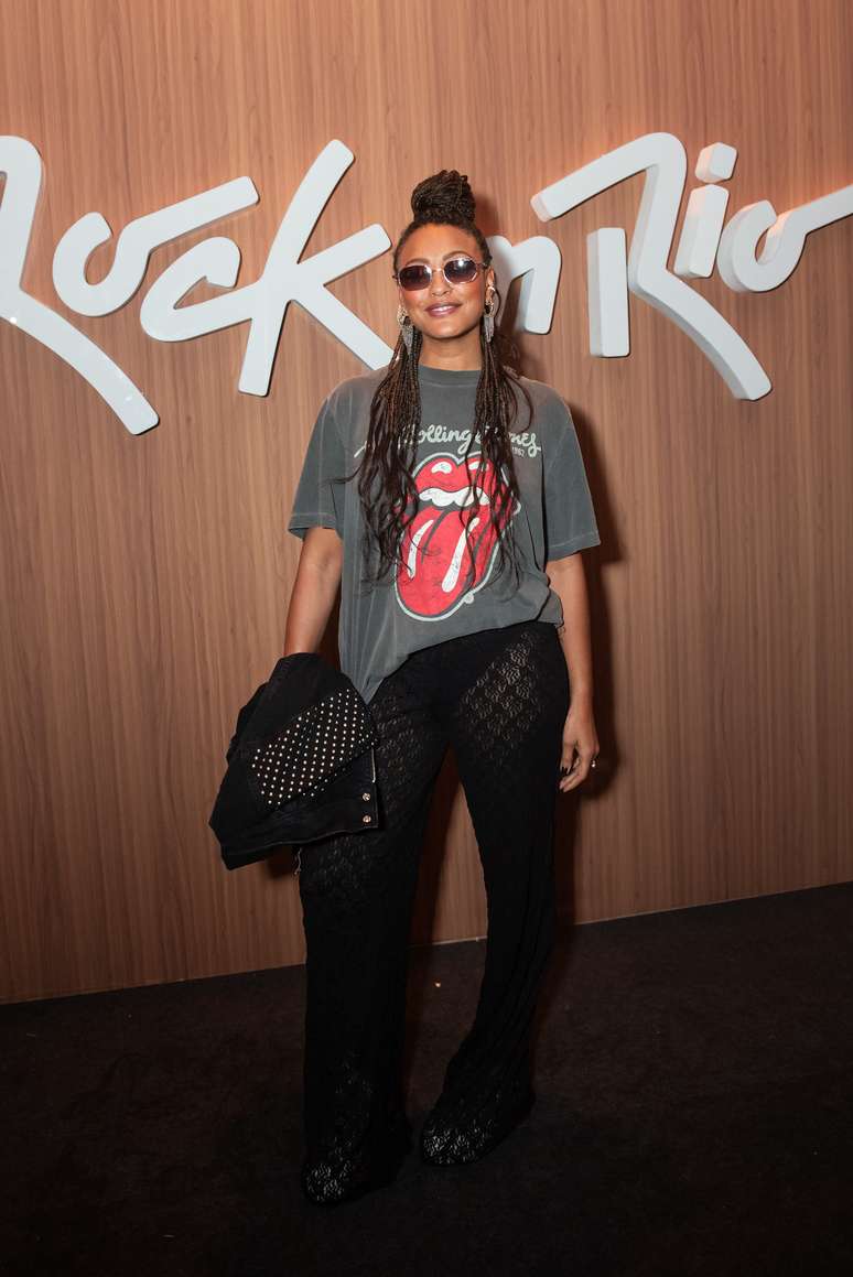 Sheron Menezzes 