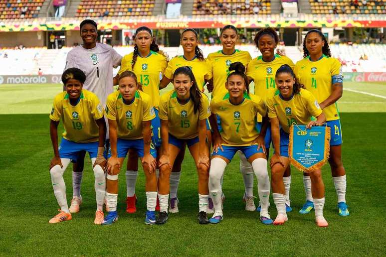 Amarelinh mant&eacute;m 100% na competi&ccedil;&atilde;o &ndash;