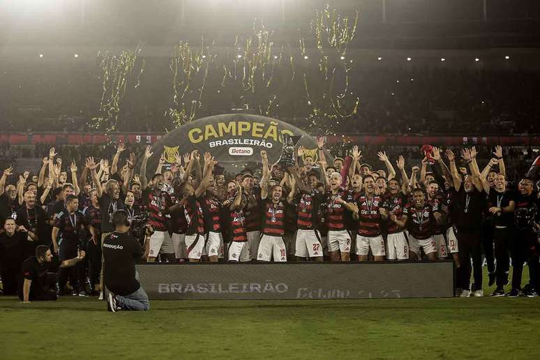 Flamengo tamb&eacute;m conquistou o Campeonato Brasileiro no ano de 2025 &ndash;