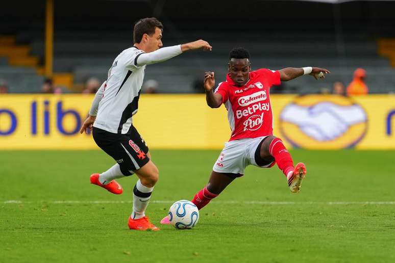 Vasco luta muito e consegue segurar o empate em 0 a 0 no El Camp&iacute;n. A volta ser&aacute; em S&atilde;o Janu&aacute;rio, e uma vit&oacute;ria simples classifica o time para a semifinal da Sul-Americana.