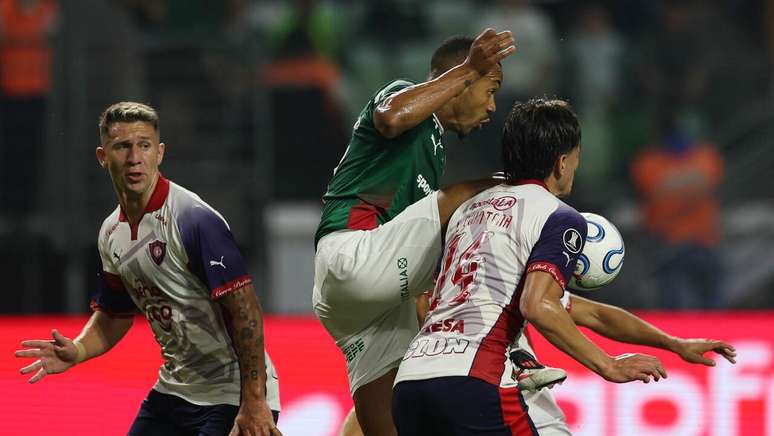 Nas oitavas, Palmeiras empatou com o Cerro Porte&ntilde;o em casa e precisou vencer no Paraguai para avan&ccedil;ar &ndash;
