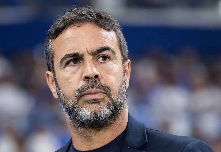 Artur Jorge vem escalando Fabr&iacute;cio Bruno e Jo&atilde;o Marcelo &ndash;