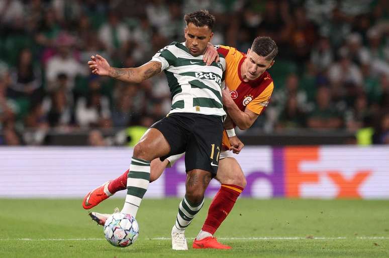 Rodrigo Zalazar fez um lindo gol de falta que fechou o marcador &ndash;