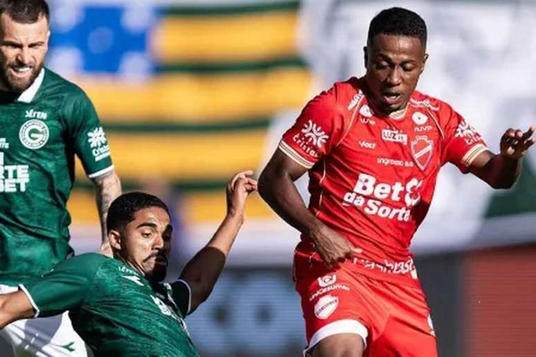 Duelo no primeiro turno terminou com vit&oacute;ria do Goi&aacute;s por 1 a 0 &ndash;