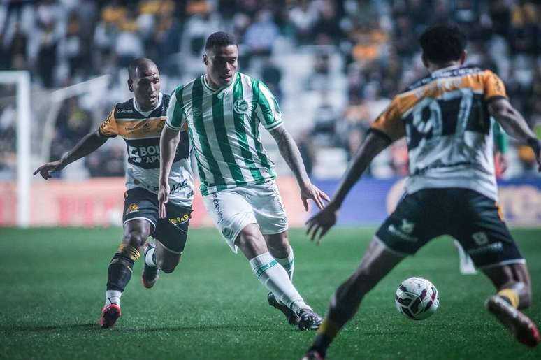 Mandaca em a&ccedil;&atilde;o pelo Juventude diante do Crici&uacute;ma no Est&aacute;dio Heriberto H&uuml;lse &ndash;