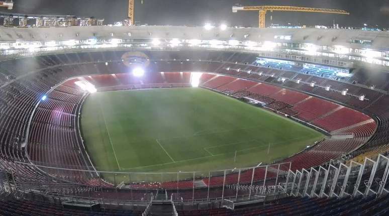 Camp Nou foi reformado ao custo de R$ 9 bilh&otilde;es &ndash;