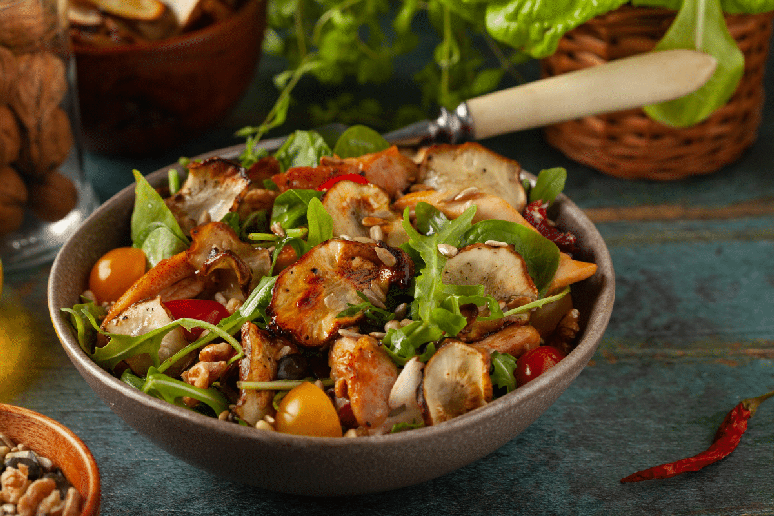 Salada morna de frango com topinambur 