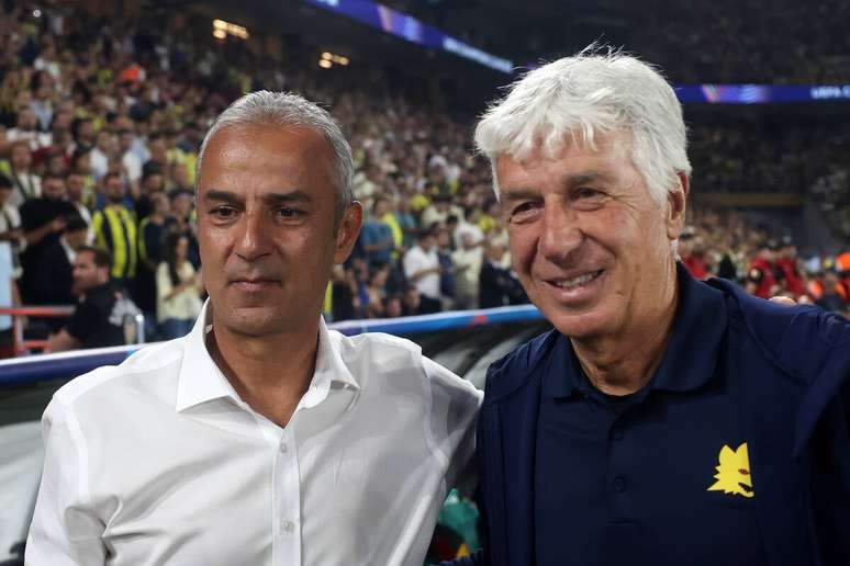 Ismail Kartal, t&eacute;cnico do Fenerbah&ccedil;e, ao lado de Gian Piero Gasperini, treinador da Roma &ndash;