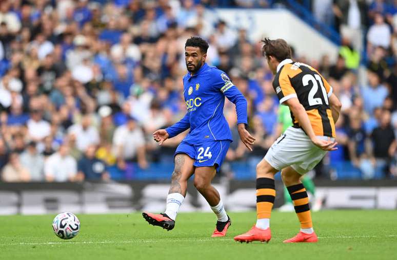 Advers&aacute;rios se enfrentaram pela 4&ordf; rodada da Premier League &ndash;