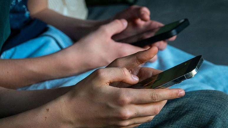 Em julho, ap&oacute;s a investiga&ccedil;&atilde;o da BBC, a Meta publicou uma postagem detalhada, explicando como a empresa combate a explora&ccedil;&atilde;o infantil nos seus aplicativos